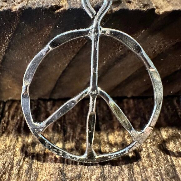 Handmade Artesian Hippie‎ Silver Plated Peace Sign Drop Wire Earrings, Gift Box - Picture 4 of 6